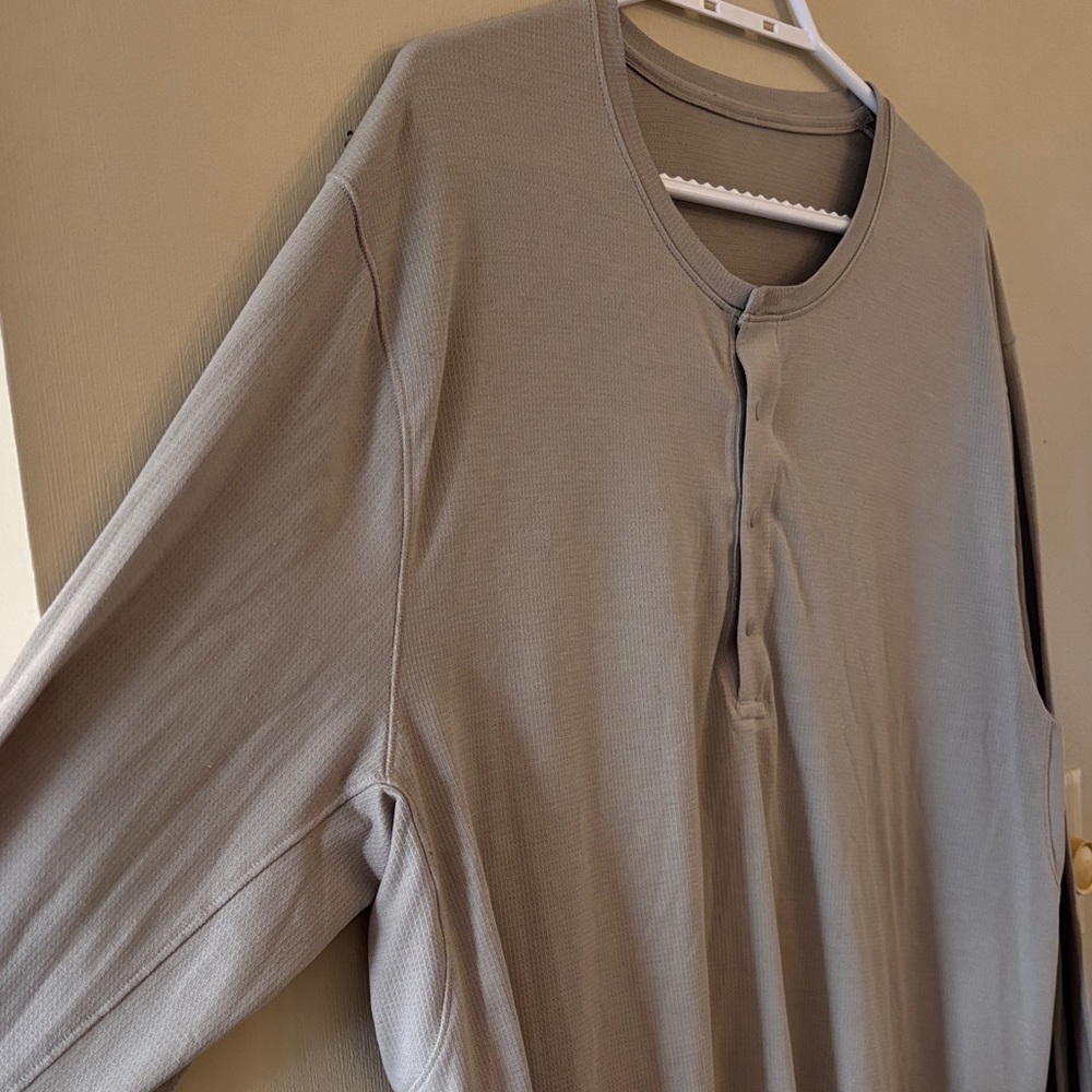 Men's Stylish Taupe Lululemon shirt